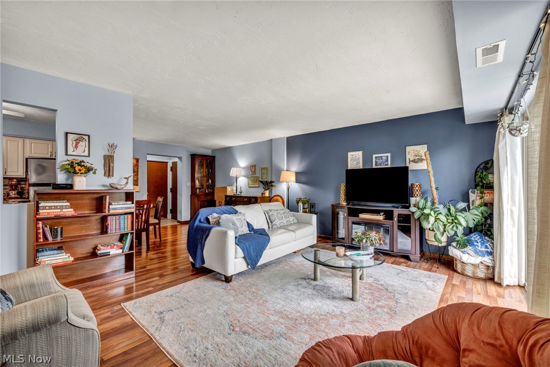 Richard Hilliard Condo - Residential