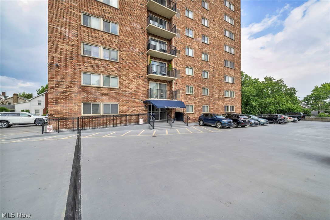 Richard Hilliard Condo - Residential