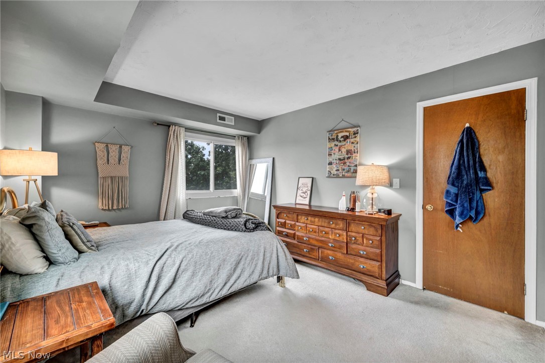 Richard Hilliard Condo - Residential