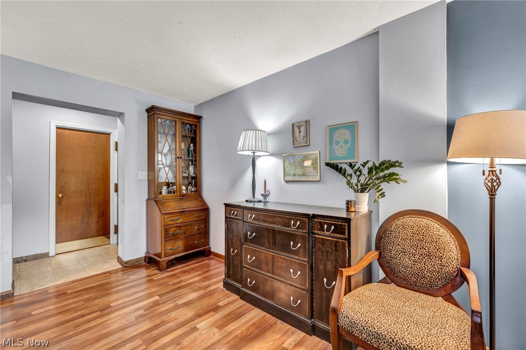 Richard Hilliard Condo - Residential