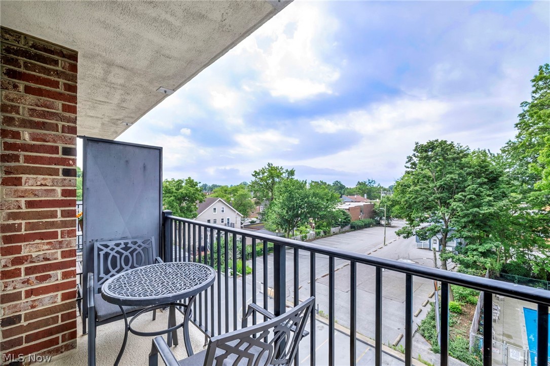 Richard Hilliard Condo - Residential