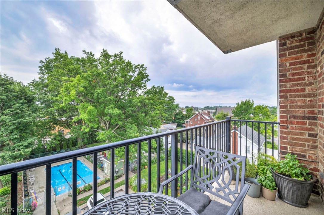 Richard Hilliard Condo - Residential