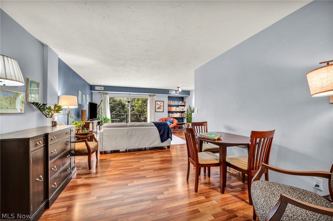 Richard Hilliard Condo - Residential