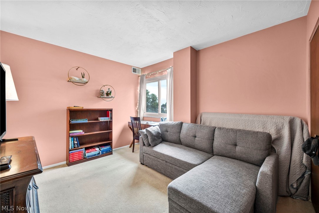 Richard Hilliard Condo - Residential