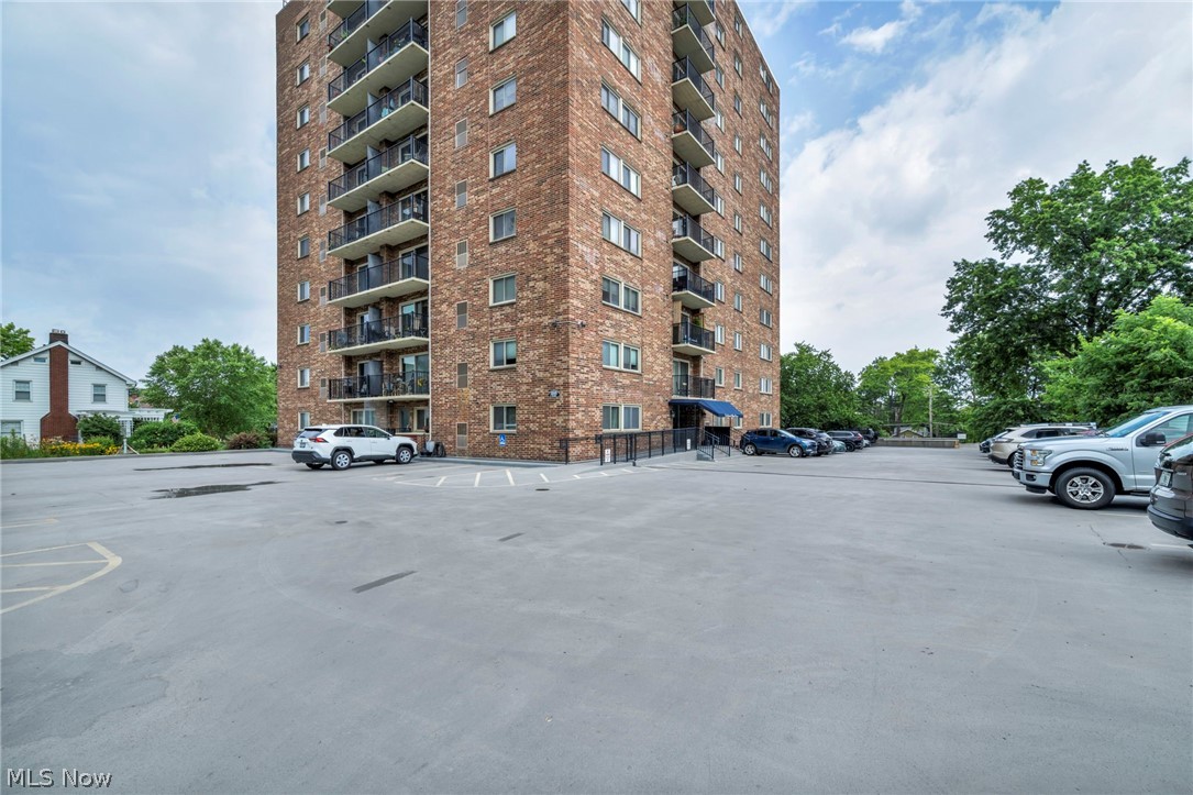 Richard Hilliard Condo - Residential