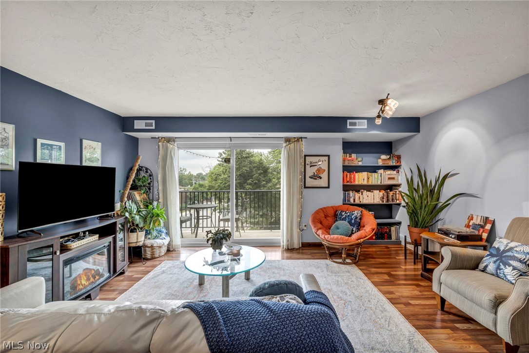 Richard Hilliard Condo - Residential