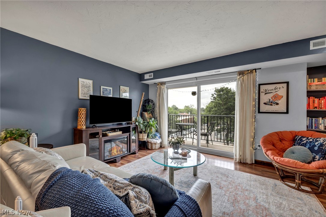Richard Hilliard Condo - Residential