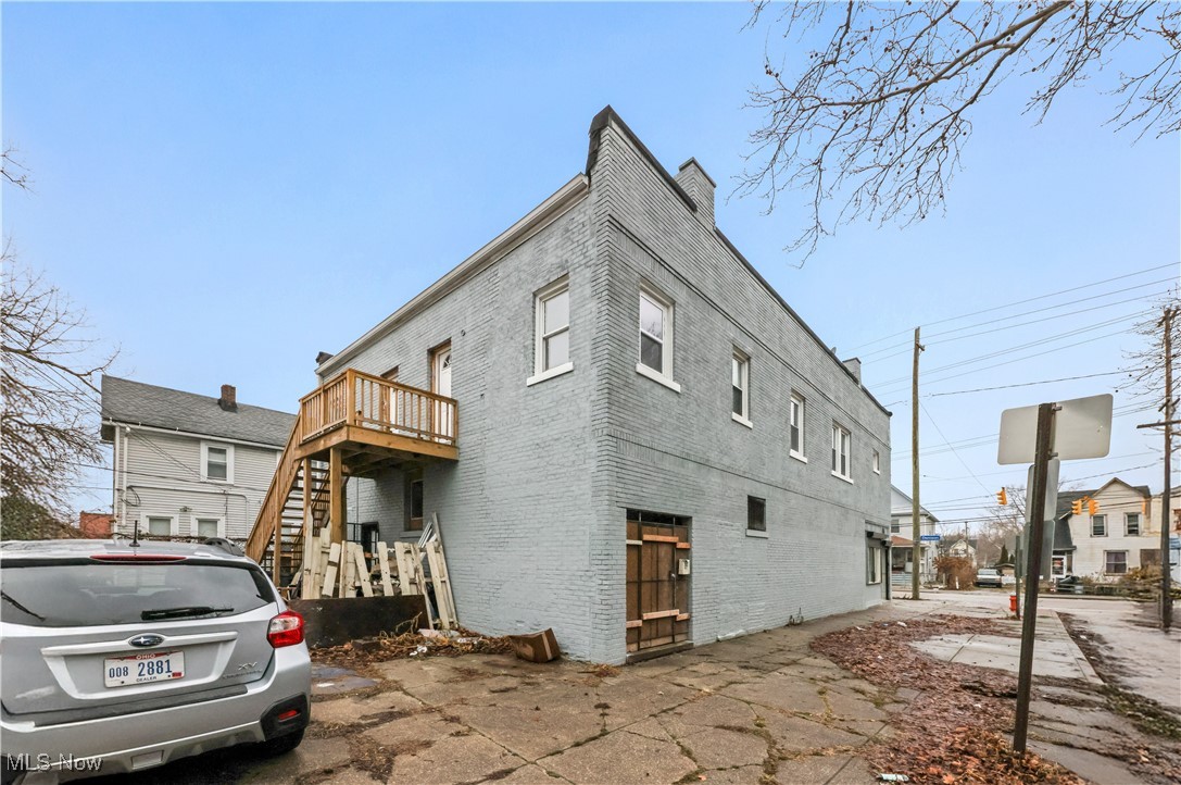 Curtiss Ambler & Pixleys - Residential Income