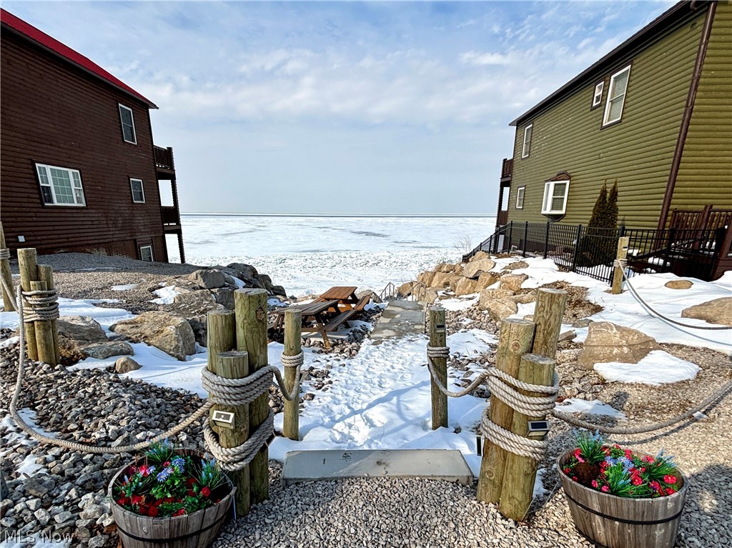 Cabins on the Lake - Residential