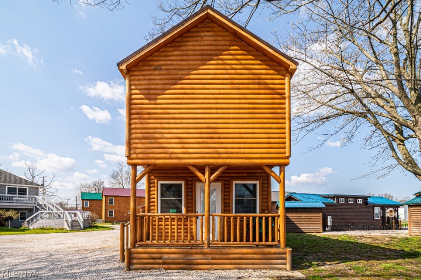 Cabins on the Lake - Residential