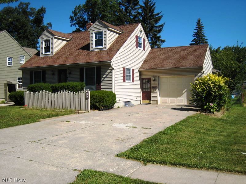 Retractable  awning over deck. Large family room in basement with gas free standing stove. Electric fireplace in family room. New tub to put in upstairs bathroom.