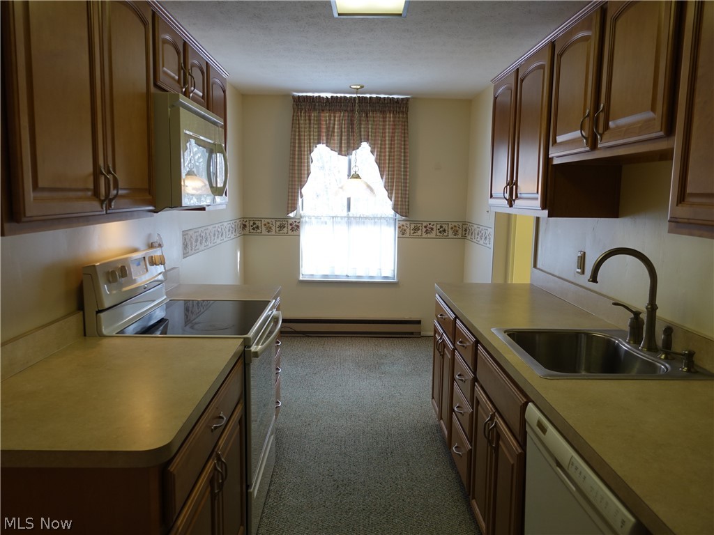 Silver Lake Towers - Residential