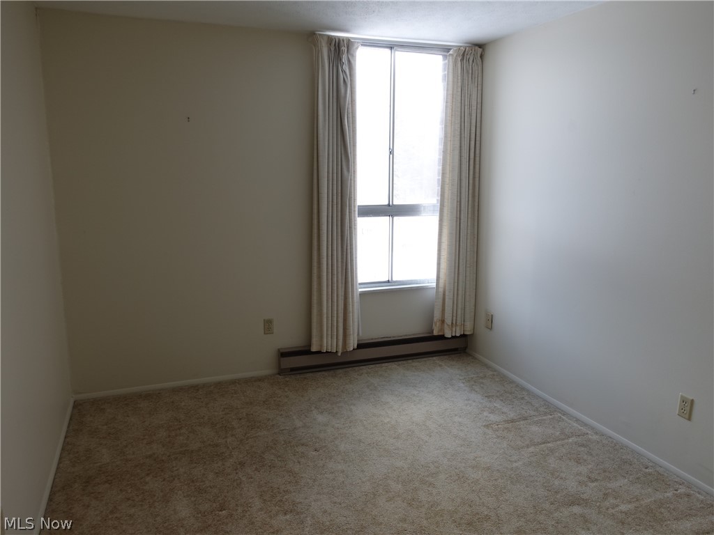 Silver Lake Towers - Residential