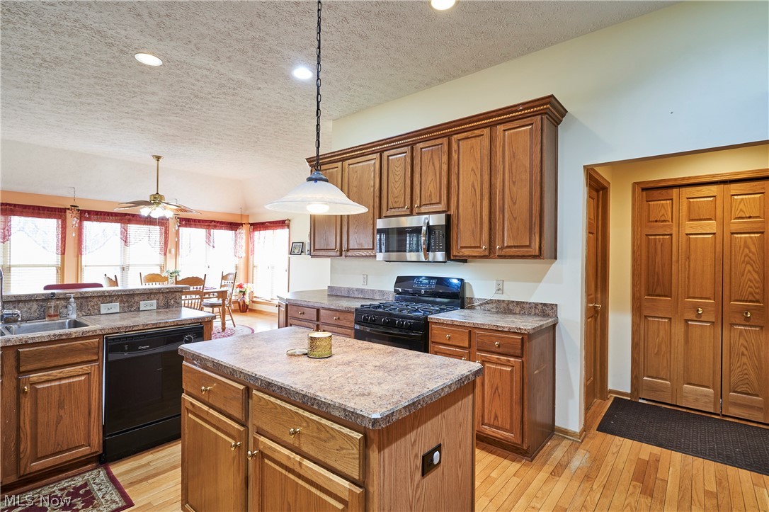 Oak Point Estates - Residential
