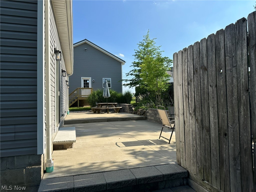 Kiwanis Lake - Residential