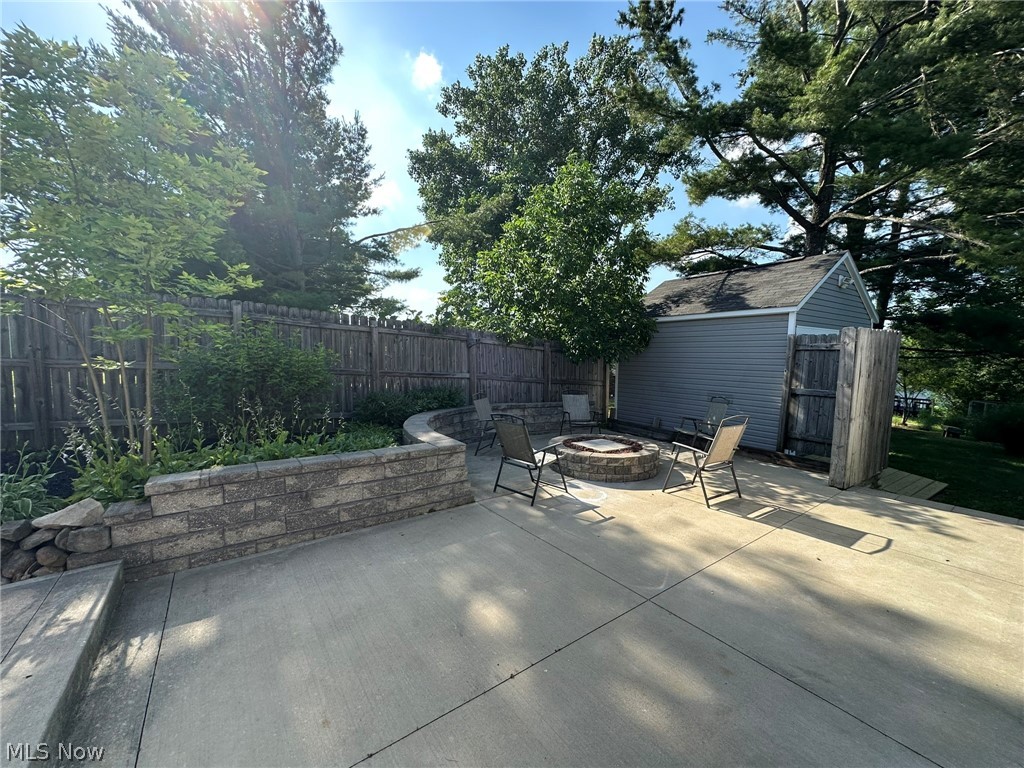 Kiwanis Lake - Residential