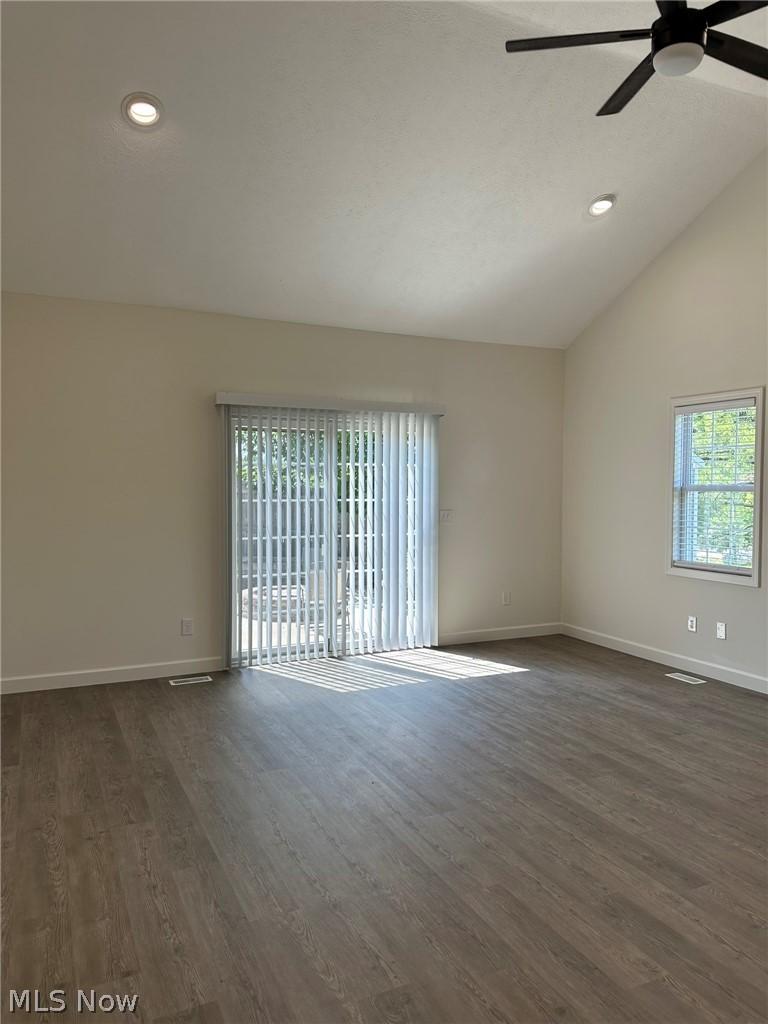 Kiwanis Lake - Residential