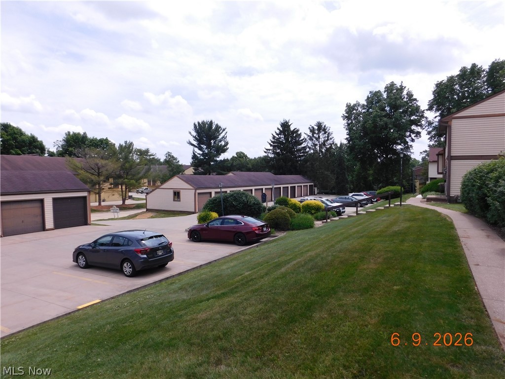 Hampton Ridge Condo - Residential