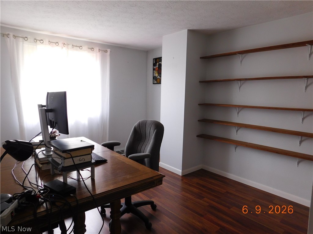 Hampton Ridge Condo - Residential
