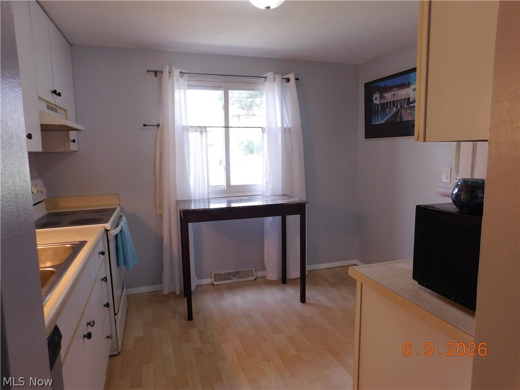 Hampton Ridge Condo - Residential