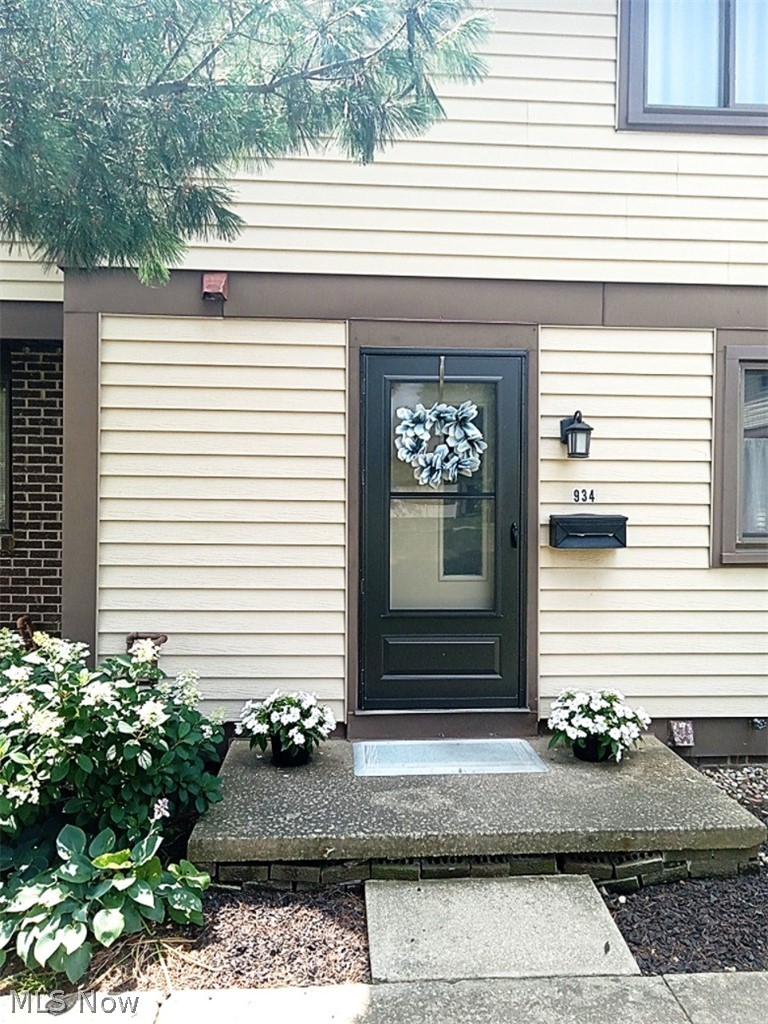 Hampton Ridge Condo - Residential