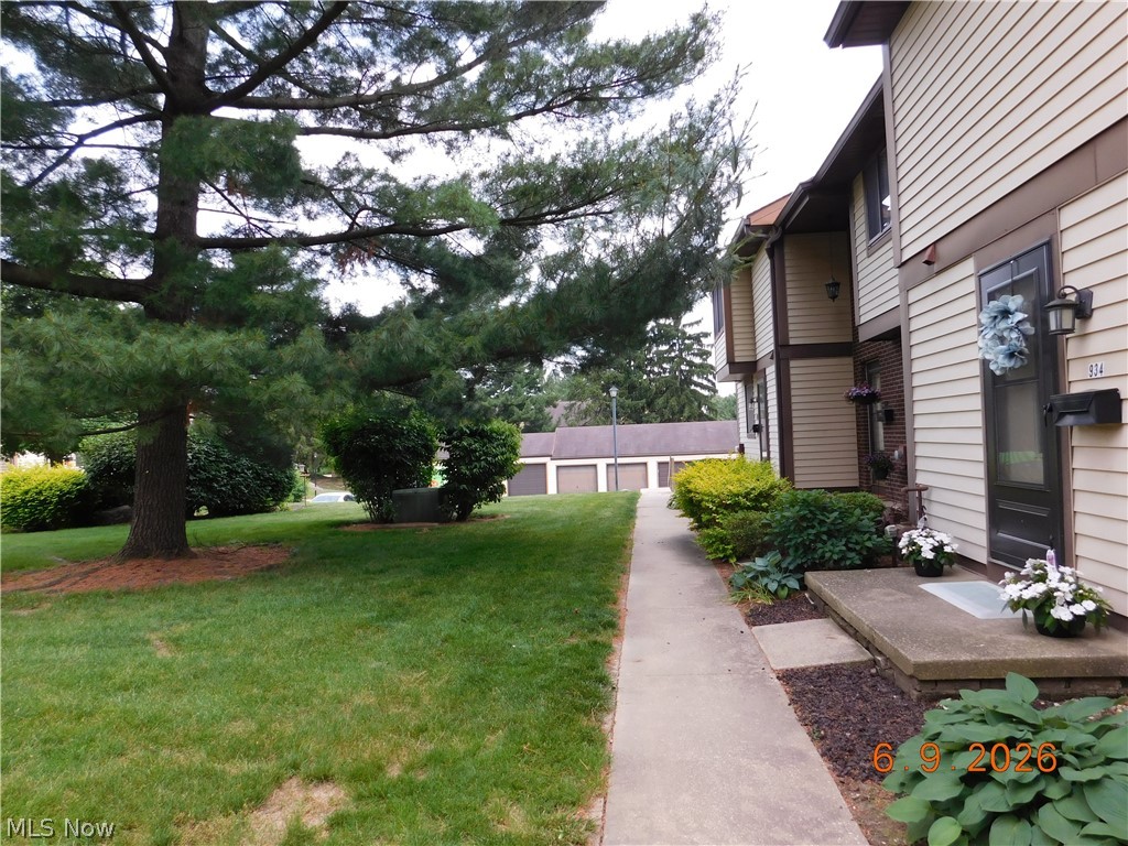 Hampton Ridge Condo - Residential