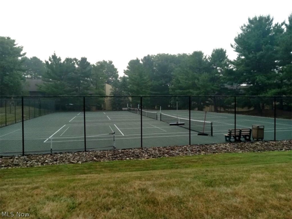 Hampton Ridge Condo - Residential