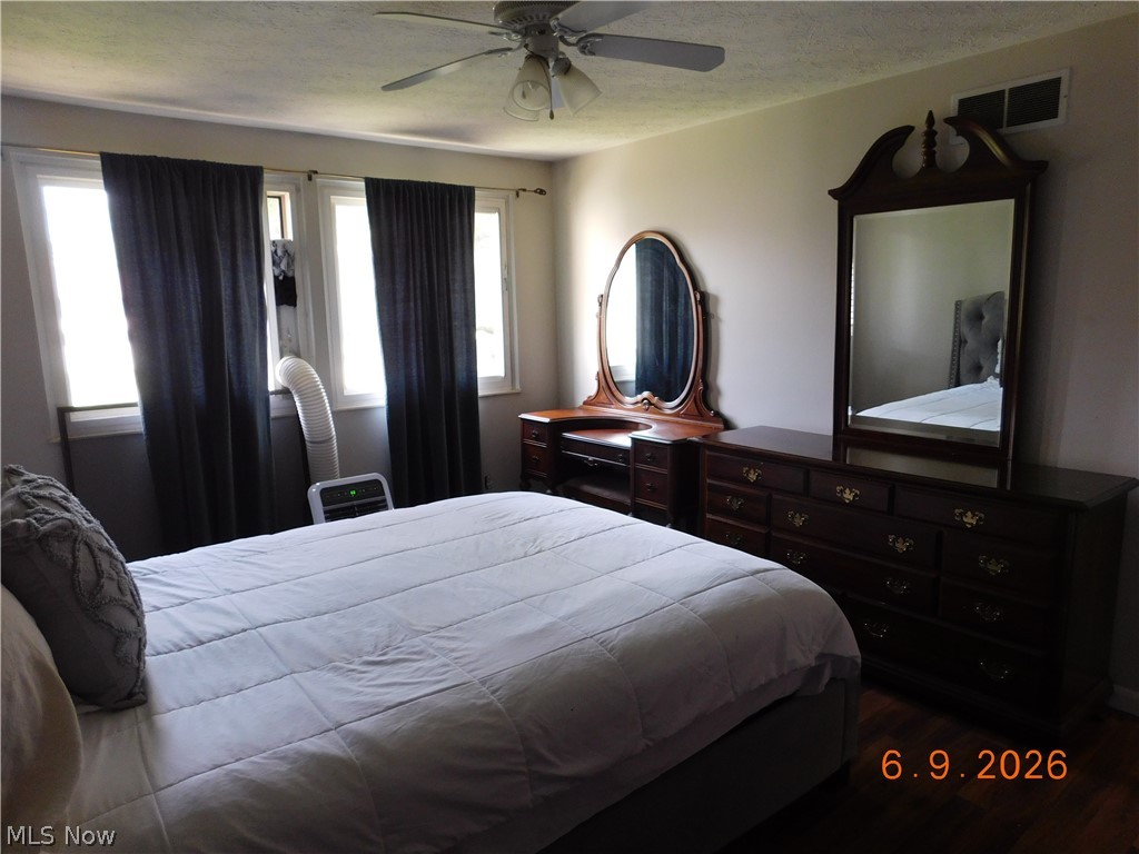 Hampton Ridge Condo - Residential