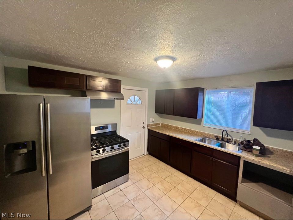 Banbury Village Condo - Residential