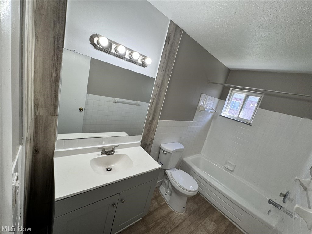 Banbury Village Condo - Residential
