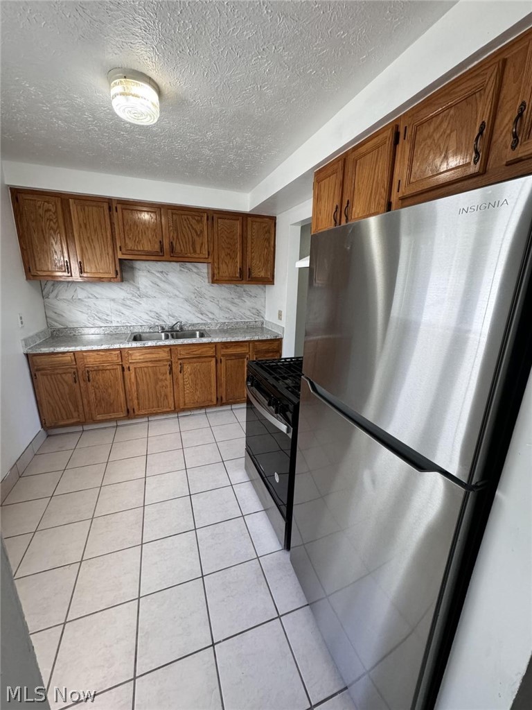 Banbury Village Condo - Residential