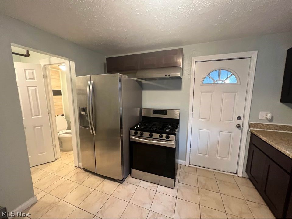 Banbury Village Condo - Residential