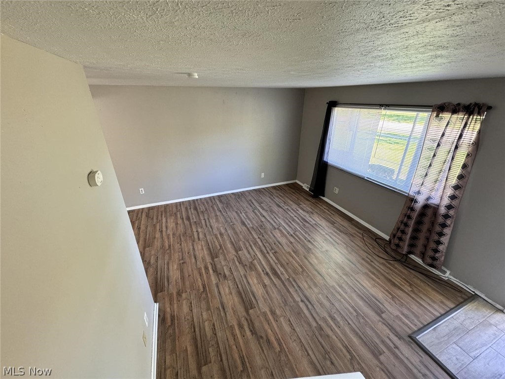 Banbury Village Condo - Residential