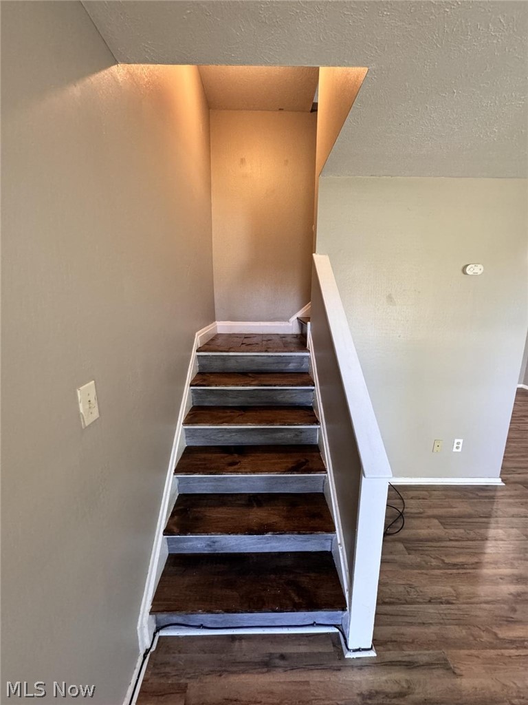 Banbury Village Condo - Residential