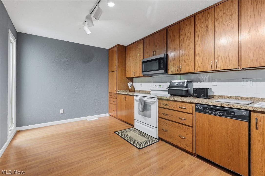 Creekside Condo - Residential