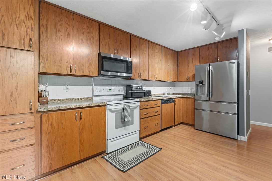 Creekside Condo - Residential
