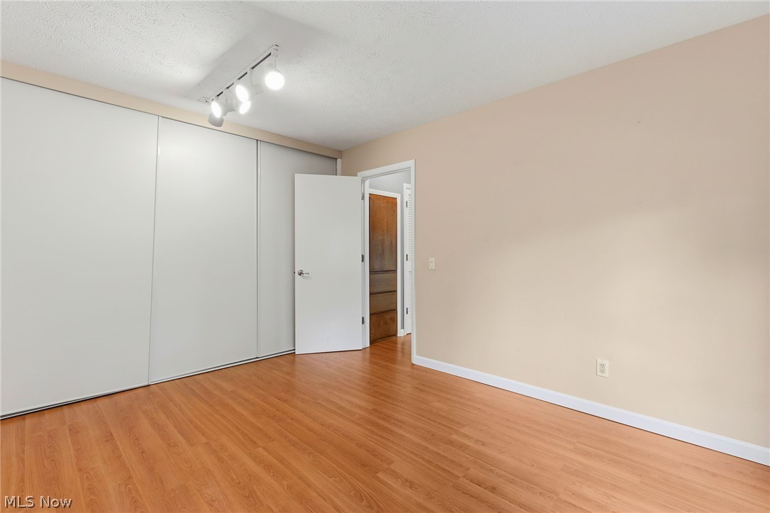 Creekside Condo - Residential