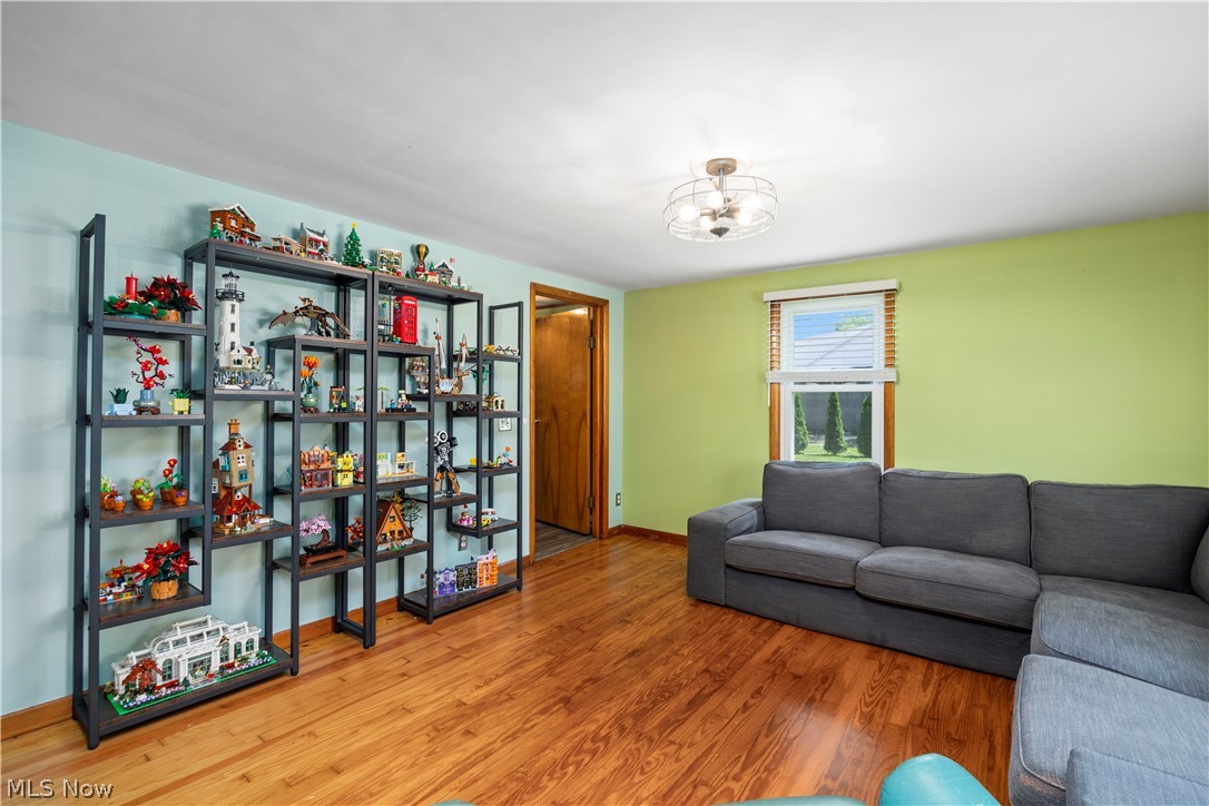 Sandusky Bus Mens Associa - Residential