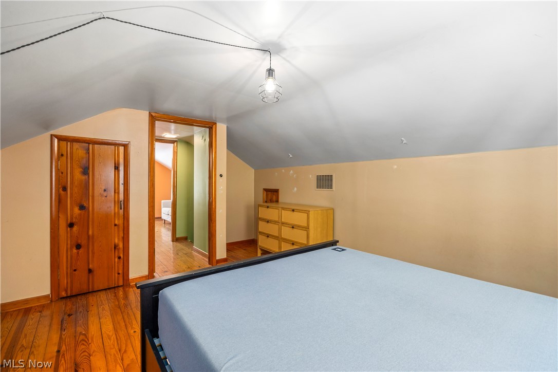 Sandusky Bus Mens Associa - Residential