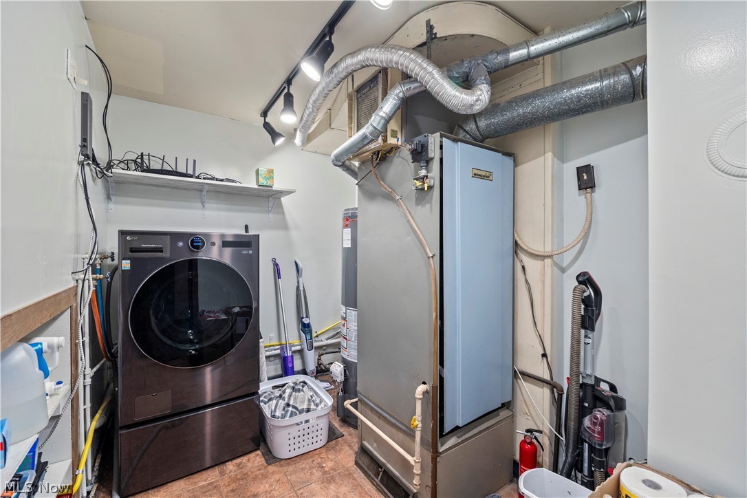 Sandusky Bus Mens Associa - Residential