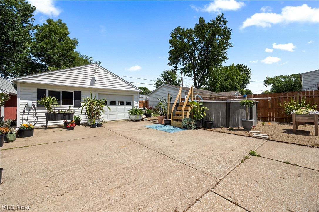 Sandusky Bus Mens Associa - Residential