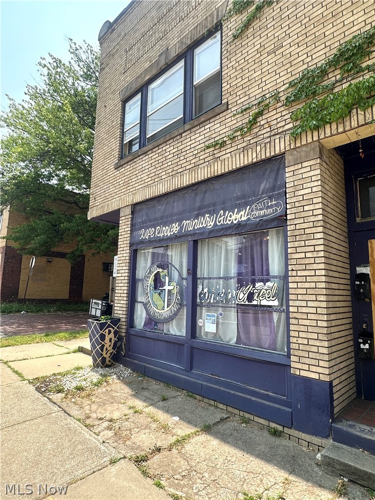 Reid Estate - Commercial Sale