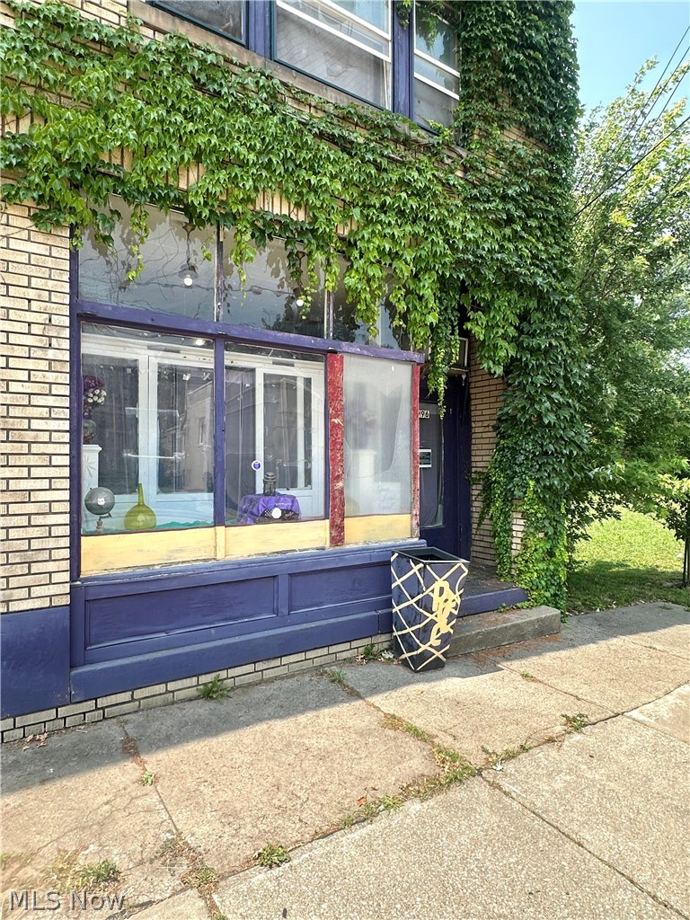 Reid Estate - Commercial Sale