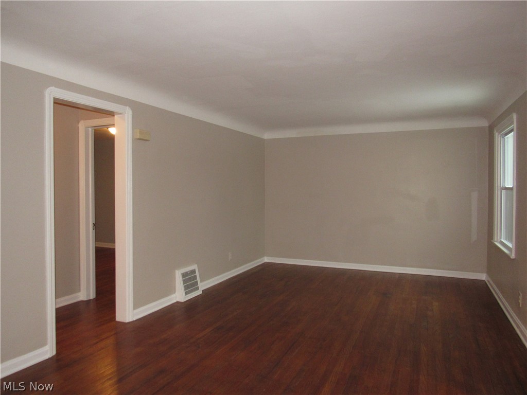 Paragon Realty Cos Lorain Garden - Residential