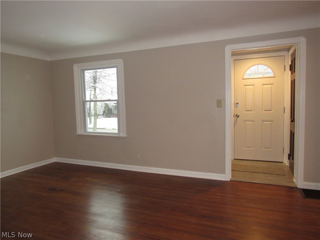 Paragon Realty Cos Lorain Garden - Residential