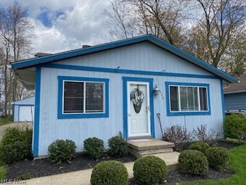 Spring is here and welcome to a season of fresh inspiration! 1124 Bryce offers 1400 plus square feet of living space graced with charm and awaits your personal touch. Call today and begin making your memories, make your dream a reality.