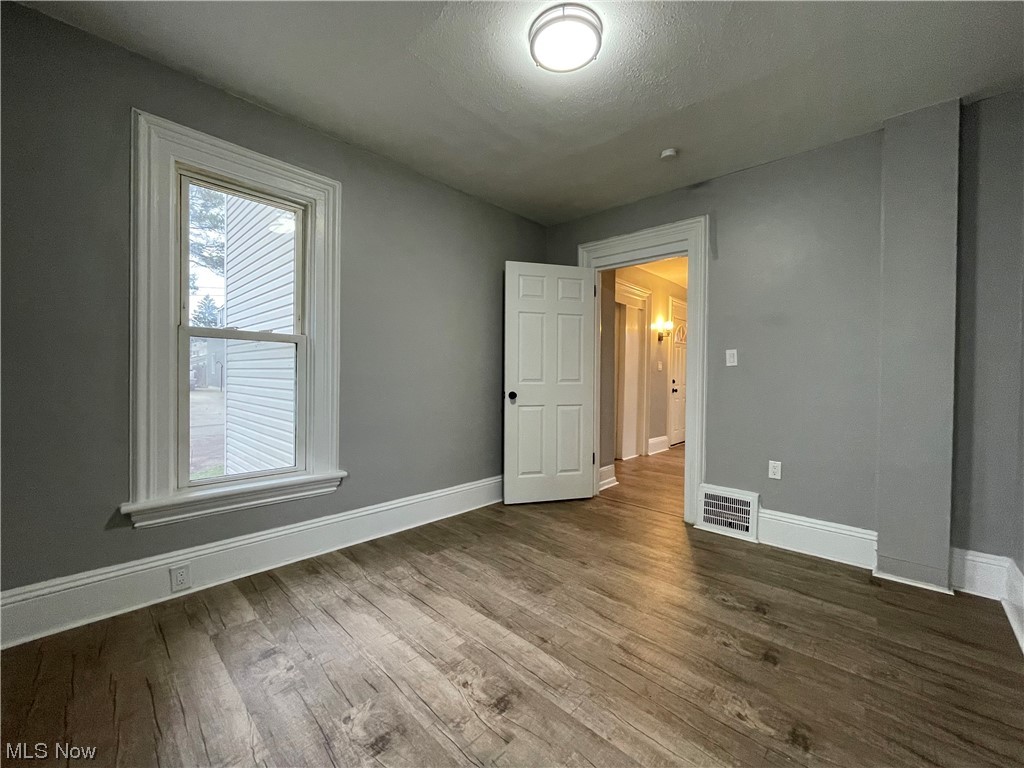 Hezekiah Dunham & Others - Residential Lease