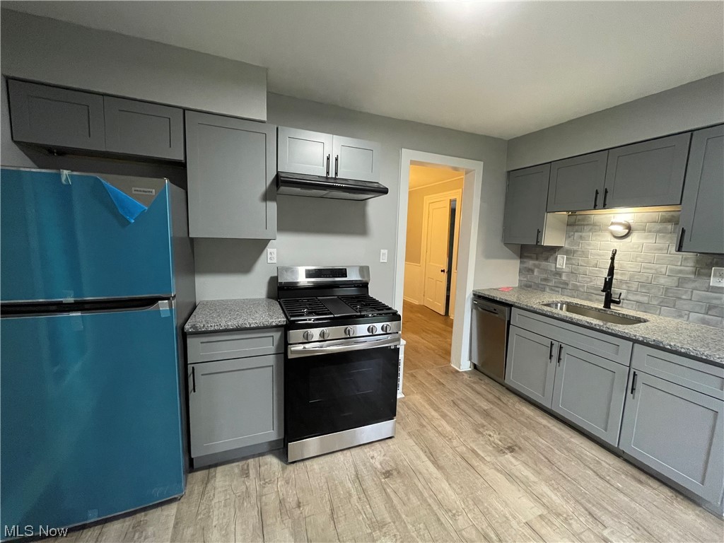 Hezekiah Dunham & Others - Residential Lease