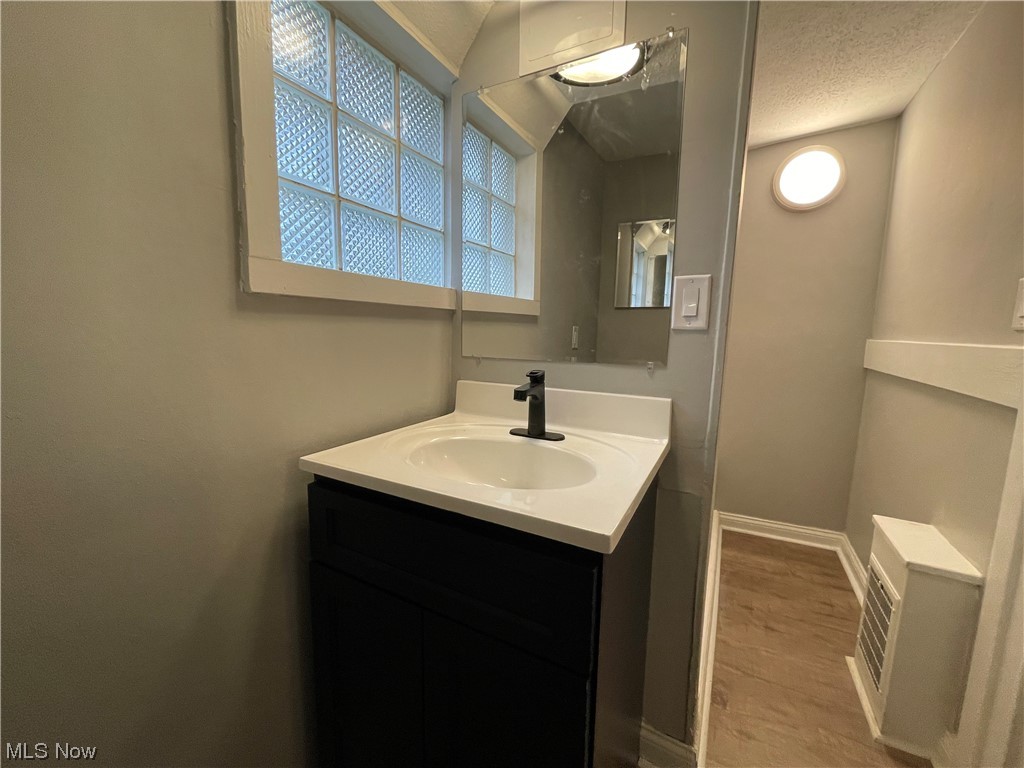 Hezekiah Dunham & Others - Residential Lease