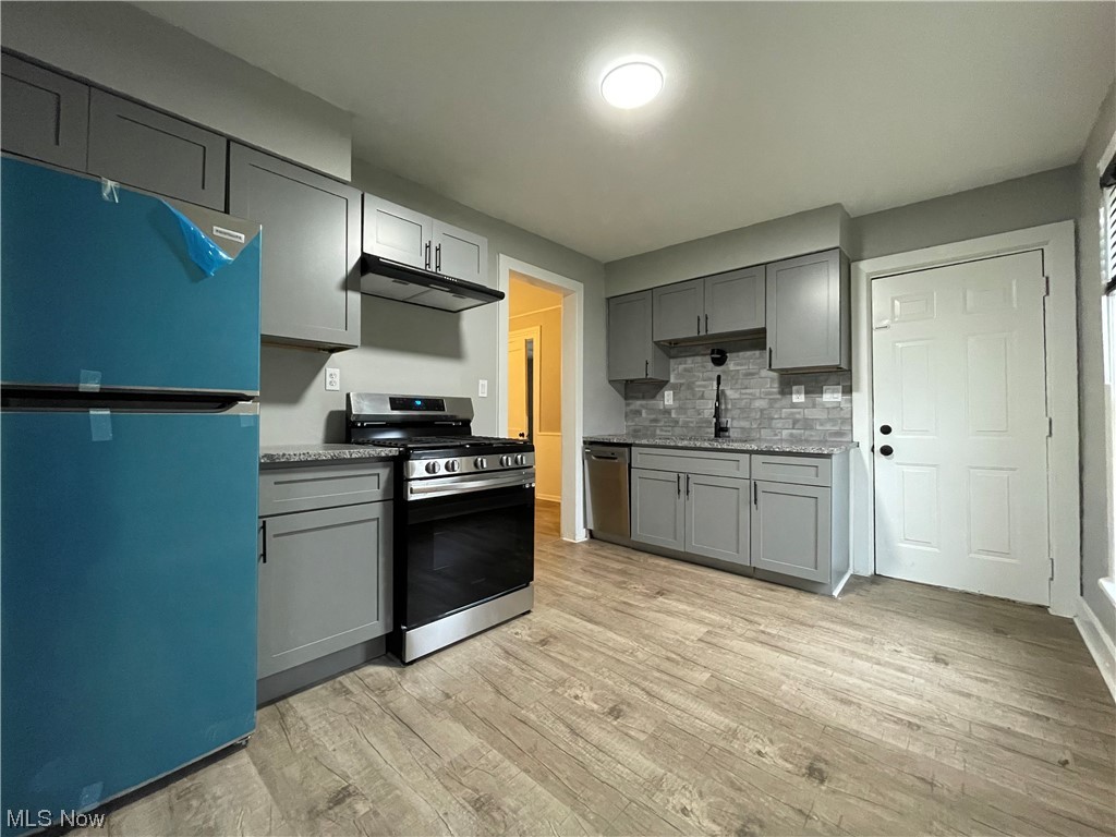 Hezekiah Dunham & Others - Residential Lease